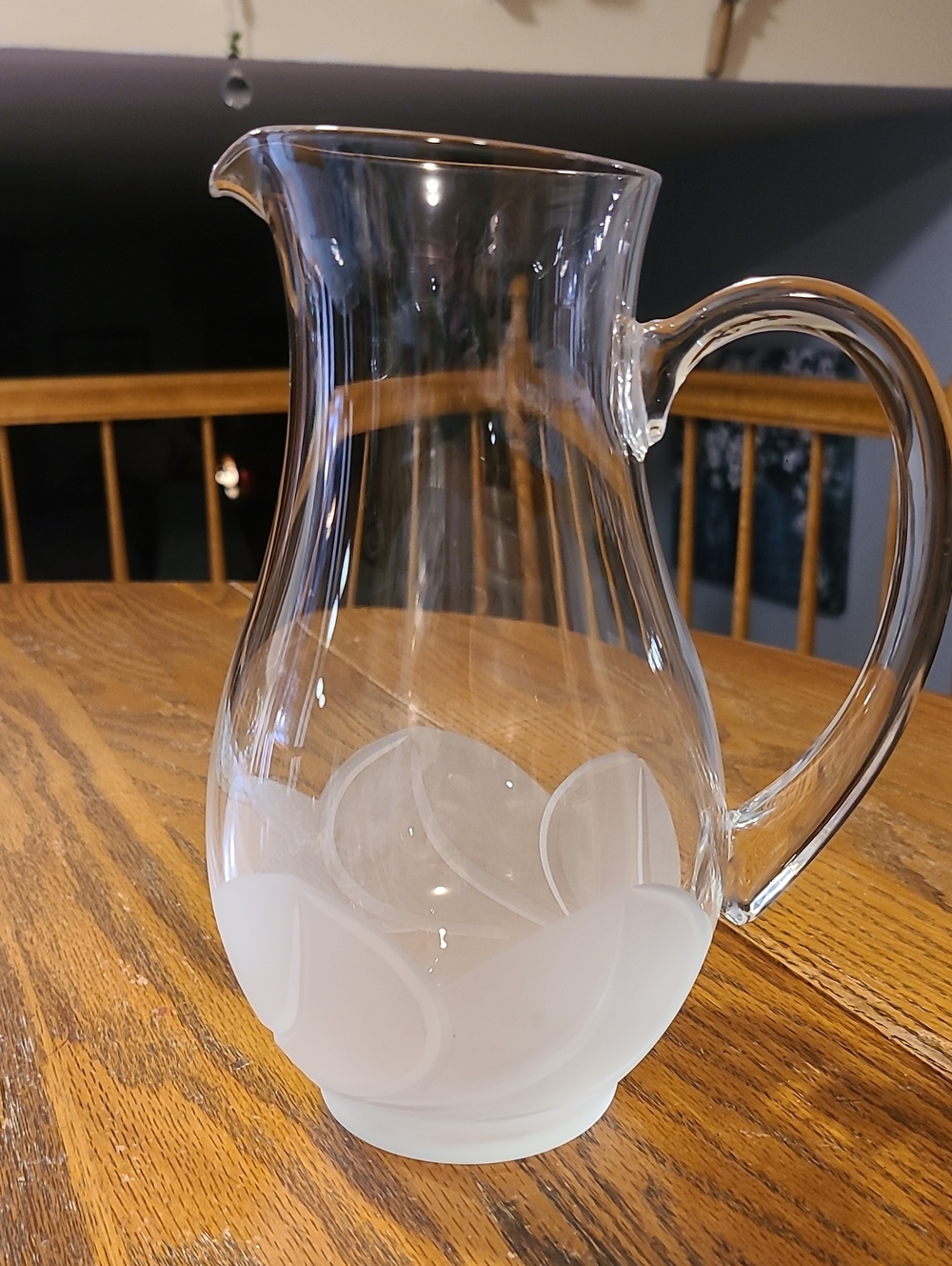 Florence By Crystal Arques-Durand 44 Oz Glass Pitcher with Frosted Circle Accent